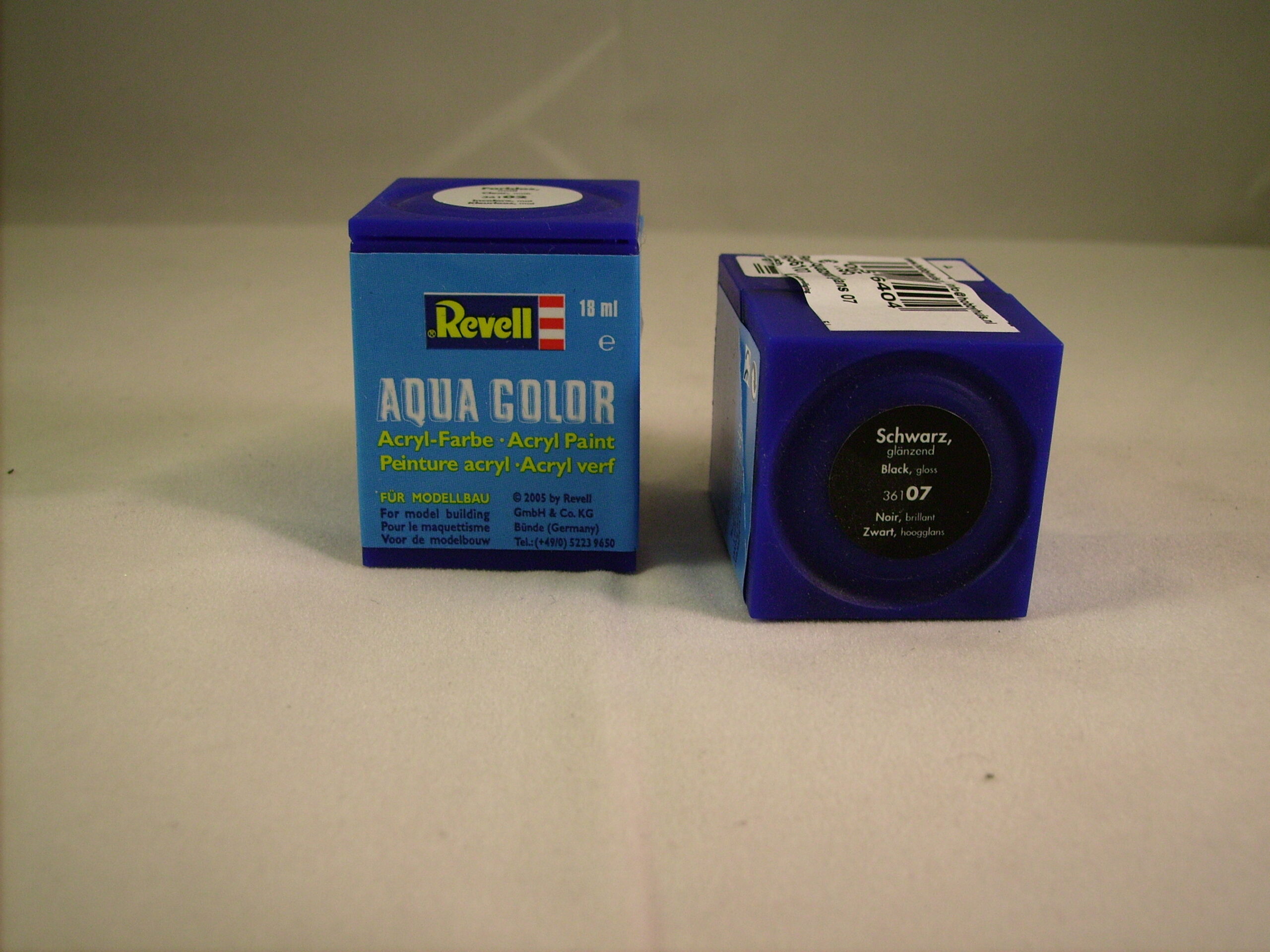Revell aquazwart glans 07