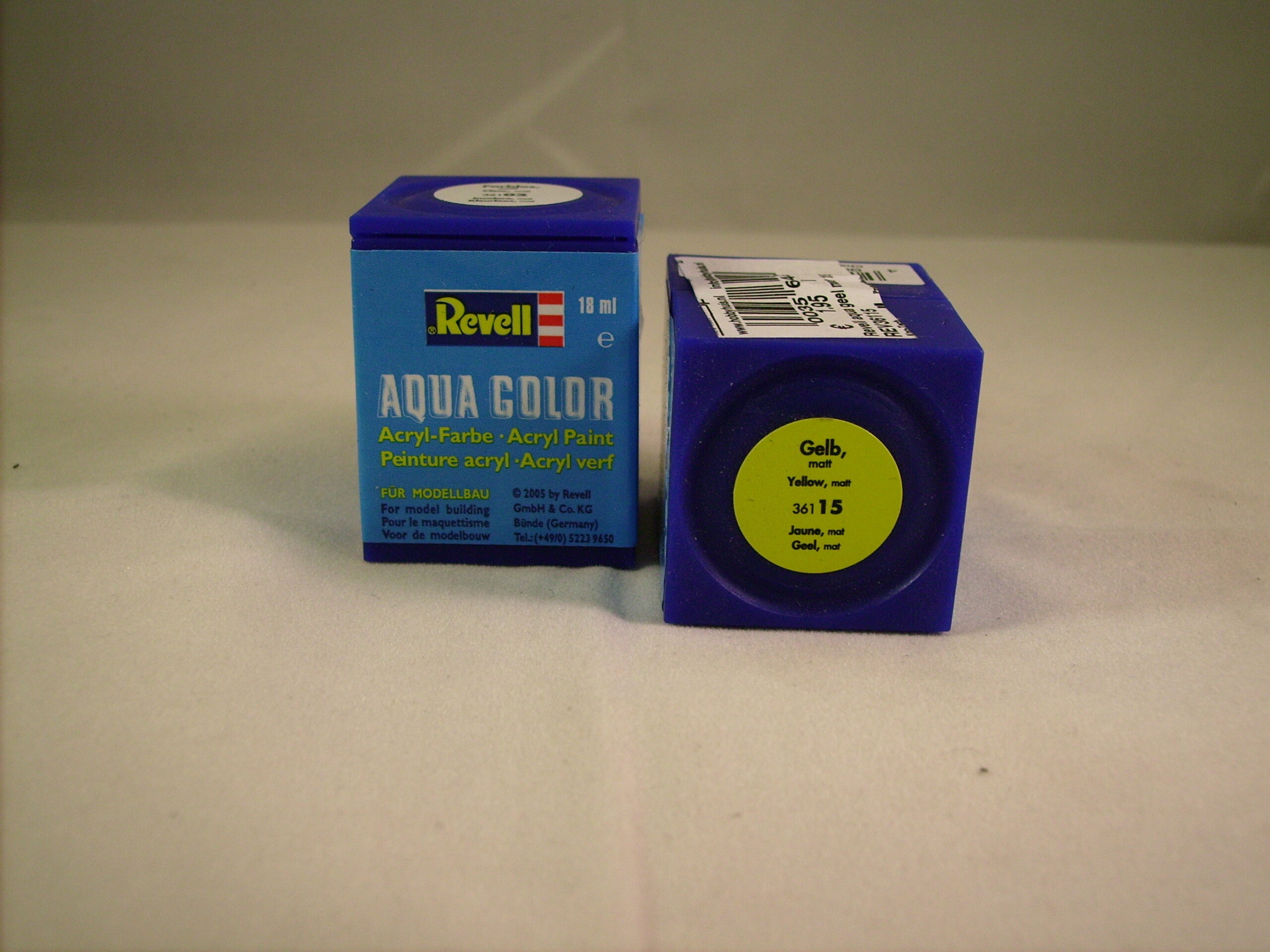 Revell aqua geel mat 15